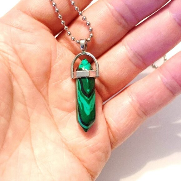 Witch’s Healing Crystal Pendant Collection – 8 Stones of Power & Intention - Picture 11 of 12